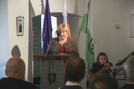 Irena PUŠNIK, mag.farm., spec.